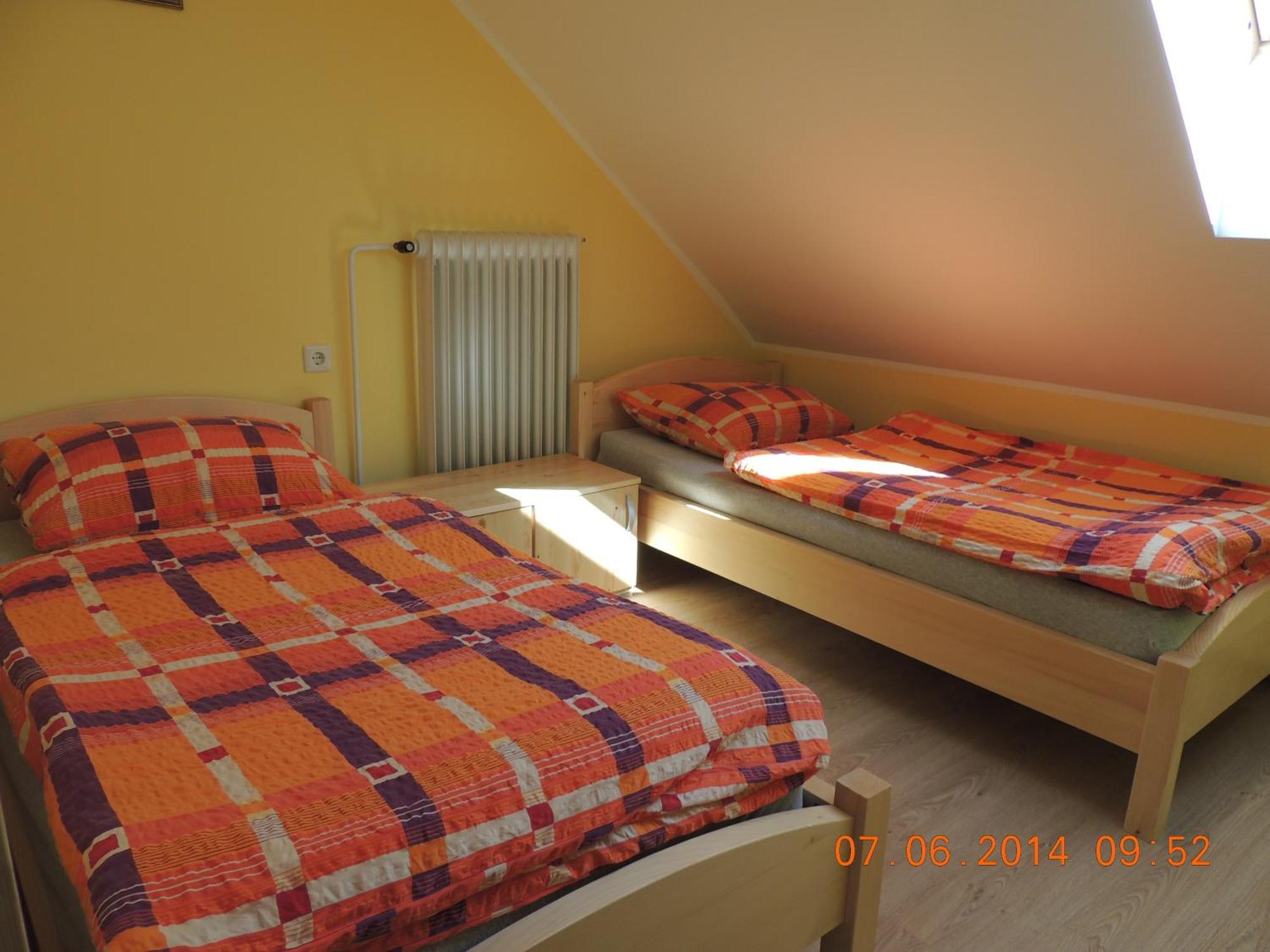 Guest House Pr Ambruzarju & Apartments Cerklje na Gorenjskem Zimmer foto