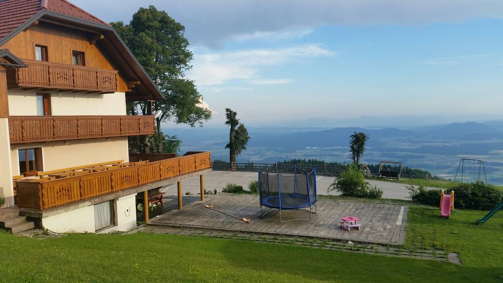 Guest House Pr Ambruzarju & Apartments Cerklje na Gorenjskem Exterior foto